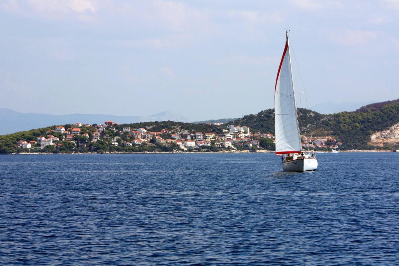 Apartments By The Sea Okrug Donji, Ciovo - 12502 Okrug Gornji Esterno foto