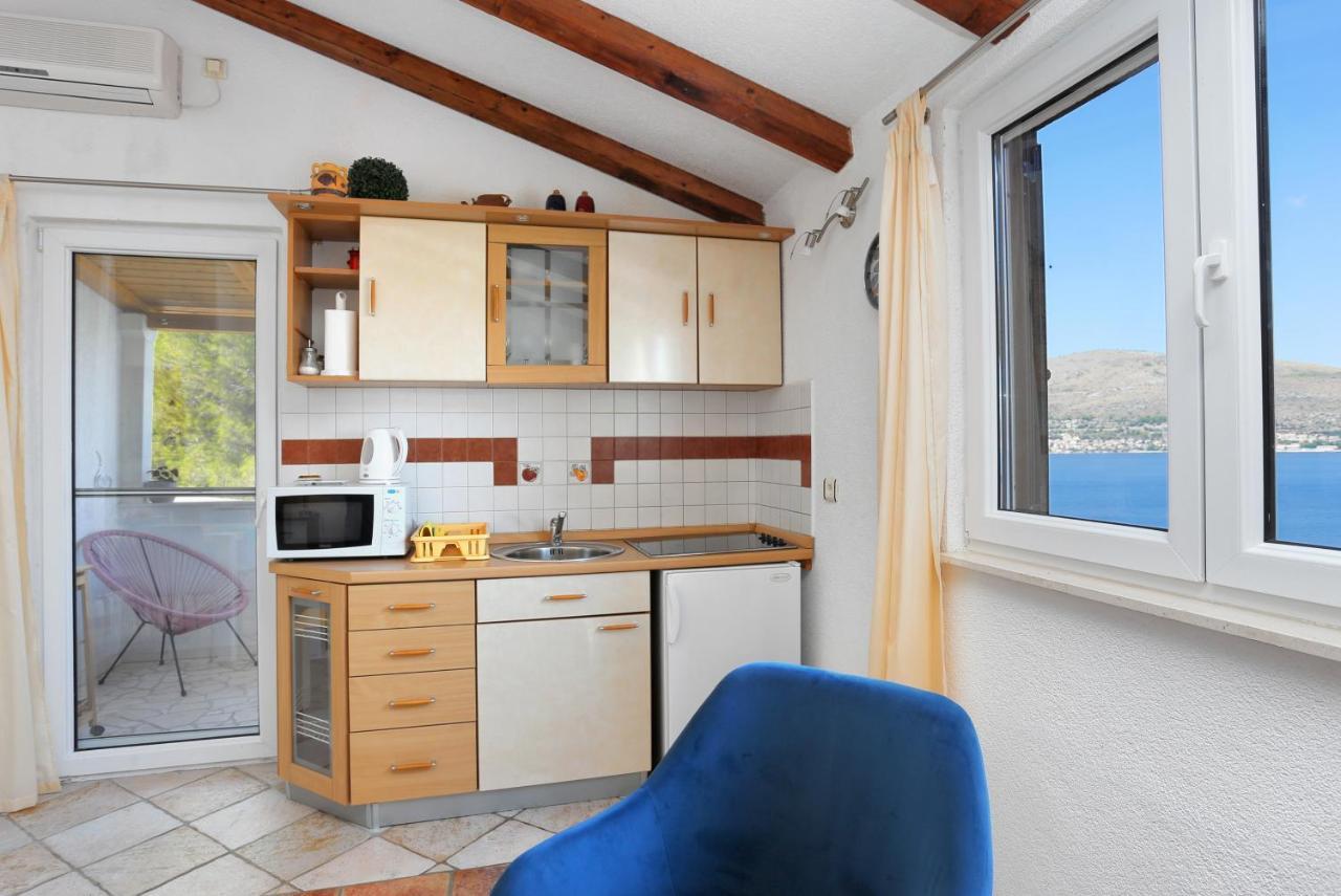 Apartments By The Sea Okrug Donji, Ciovo - 12502 Okrug Gornji Esterno foto
