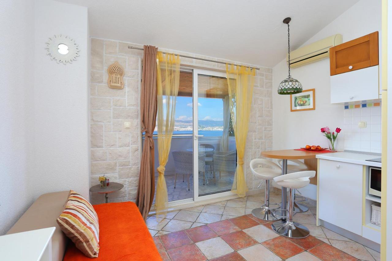 Apartments By The Sea Okrug Donji, Ciovo - 12502 Okrug Gornji Esterno foto