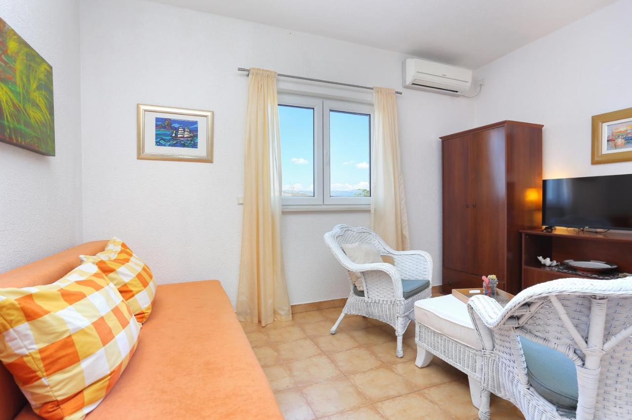Apartments By The Sea Okrug Donji, Ciovo - 12502 Okrug Gornji Esterno foto